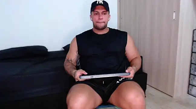 Snapshot of frank_myles chatting on 01-27-25, 10:38 frank myles online show from 01-27-25, 10:38