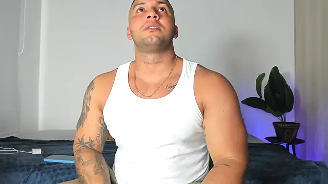 Snapshot of frank_myles chatting on 01-17-26, 08:45 frank myles online show from 01-17-26, 08:45