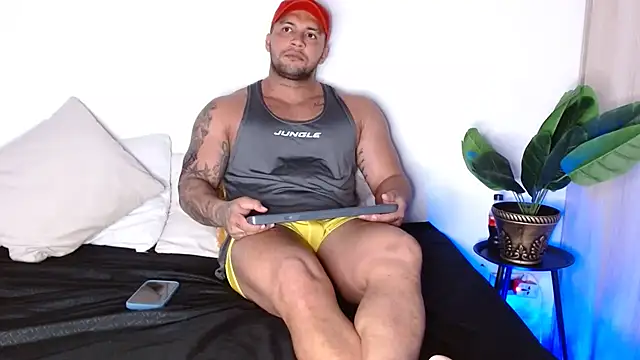 Snapshot of frank_myles chatting on 02-06-26, 08:23 frank myles online show from 02-06-26, 08:23