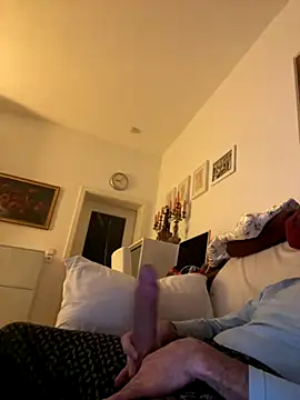 Frank22xx online show from 11-08-25, 08:07