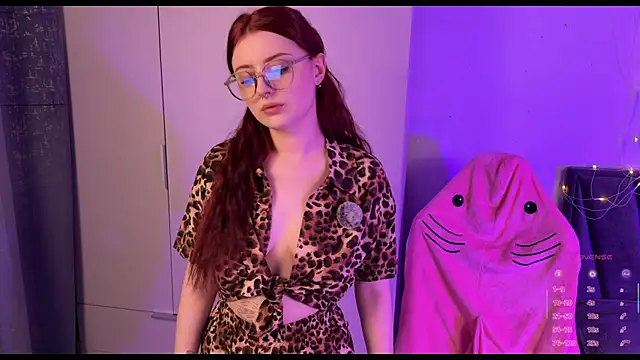 Snapshot of RozieRose chatting on 09-10-25, 03:39 RozieRose online show from 09-10-25, 03:39