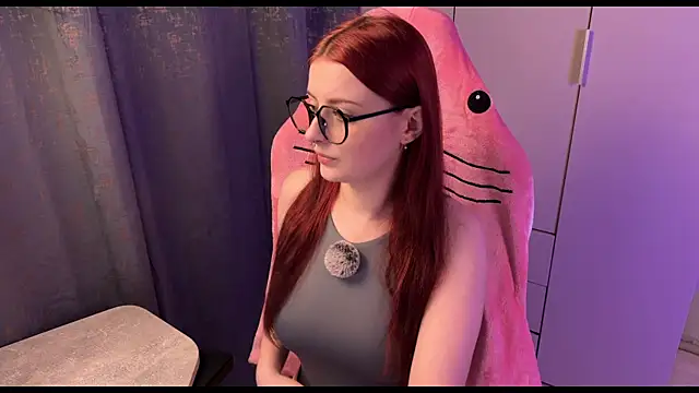 Snapshot of RozieRose chatting on 10-12-25, 04:55 RozieRose online show from 10-12-25, 04:55