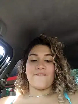 Sara smiiith211 online show from 12-05-24, 07:38