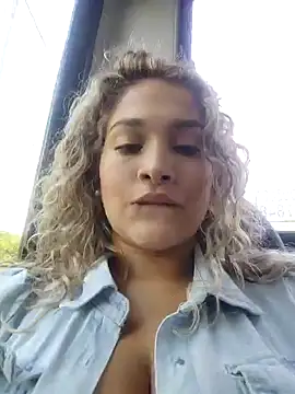 Sara smiiith211 online show from 12-20-24, 08:45