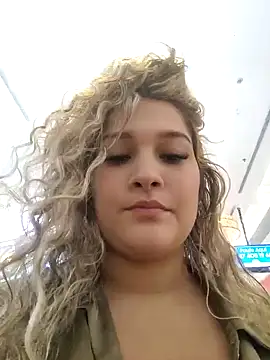 Sara smiiith211 online show from 01-17-25, 11:40