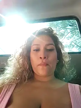 Sara smiiith211 online show from 01-24-25, 07:49