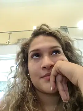 Sara smiiith211 online show from 02-15-25, 11:58