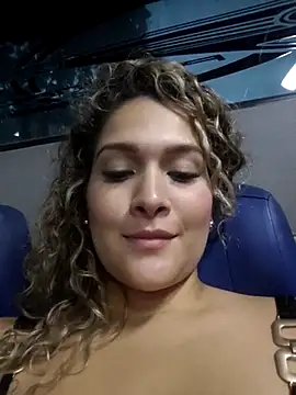 Sara smiiith211 online show from 03-03-25, 11:14