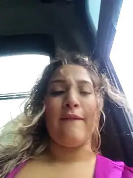 Sara smiiith211 online show from 03-08-25, 10:56