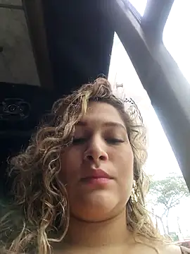 Sara smiiith211 online show from 03-15-25, 04:54