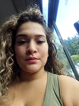 Sara smiiith211 online show from 03-20-25, 07:14