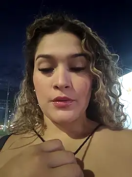 Sara smiiith211 online show from 10-15-25, 11:16