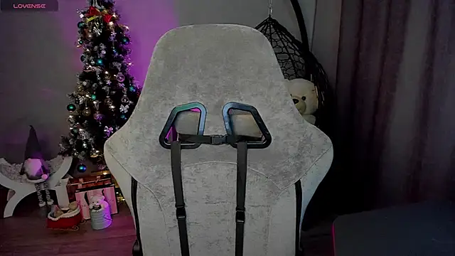 lily williamss online show from 01-14-25, 03:11