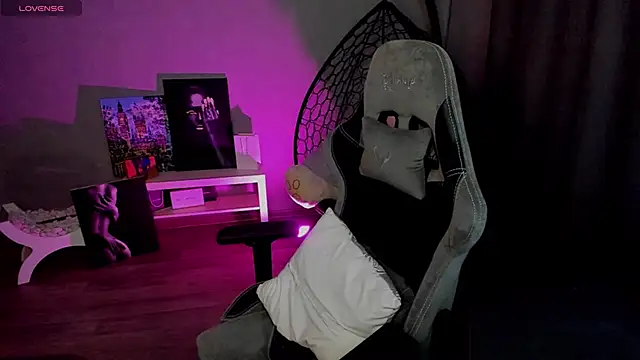 lily williamss online show from 01-29-25, 03:01