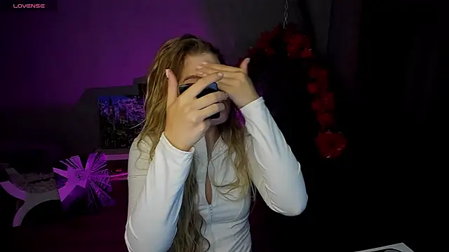 lily williamss online show from 10-02-25, 01:01