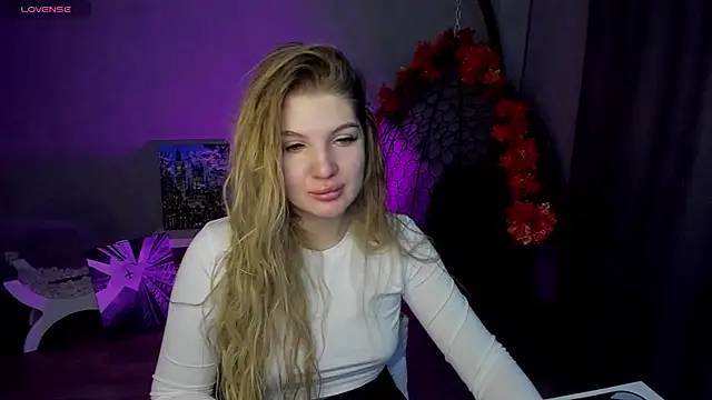 lily williamss online show from 10-09-25, 02:09