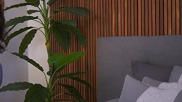 Amelia Rouse online show from 02-26-25, 10:20