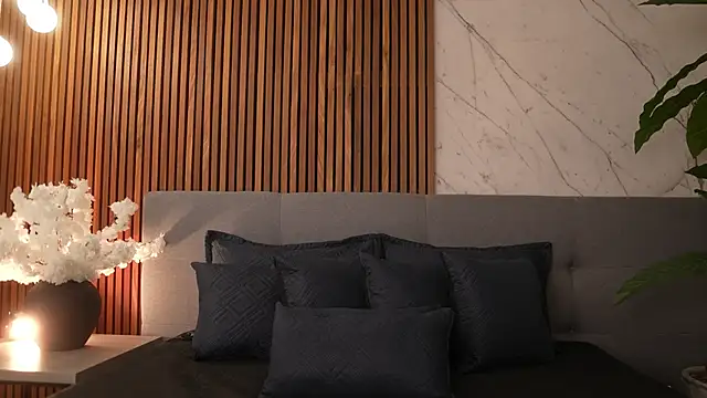 Amelia Rouse online show from 12-01-25, 08:03