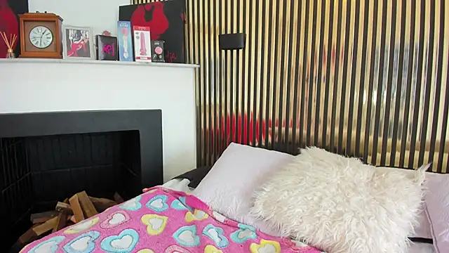 Kendaal Doshi online show from 11-16-25, 02:00