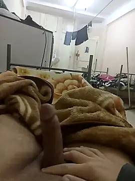 Hot Boy 2004 online show from 02-08-25, 01:22