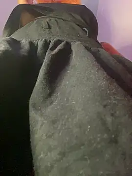 Snapshot of Cherrytowild chatting on 02-04-25, 04:39 Cherrytowild online show from 02-04-25, 04:39