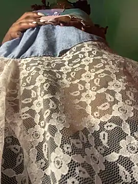 Snapshot of Cherrytowild chatting on 02-19-25, 09:39 Cherrytowild online show from 02-19-25, 09:39