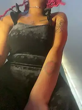 Snapshot of Cherrytowild chatting on 03-07-25, 06:24 Cherrytowild online show from 03-07-25, 06:24