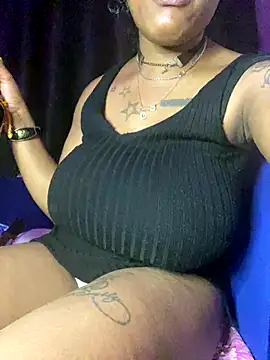 Snapshot of Cherrytowild chatting on 12-13-25, 07:53 Cherrytowild online show from 12-13-25, 07:53