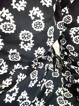 Snapshot of Aaradhya chatting on 02-27-25, 01:05 Aaradhya online show from 02-27-25, 01:05