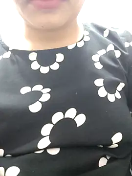 Snapshot of Aaradhya chatting on 03-03-25, 02:15 Aaradhya online show from 03-03-25, 02:15