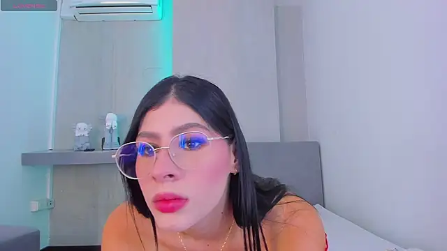 Snapshot of Dasha-b chatting on 10-18-25, 09:48 Dasha-b online show from 10-18-25, 09:48
