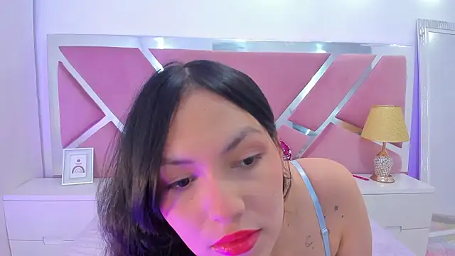 Snapshot of NinnaVous chatting on 01-19-26, 12:42 NinnaVous online show from 01-19-26, 12:42