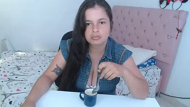 Snapshot of Aliciaheart chatting on 12-20-24, 07:39 Aliciaheart online show from 12-20-24, 07:39