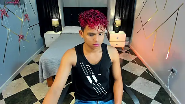 Snapshot of Noah_Smith04 chatting on 12-07-24, 12:13 Noah Smith04 online show from 12-07-24, 12:13