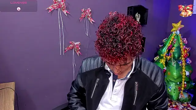 Snapshot of Noah_Smith04 chatting on 12-31-24, 12:36 Noah Smith04 online show from 12-31-24, 12:36