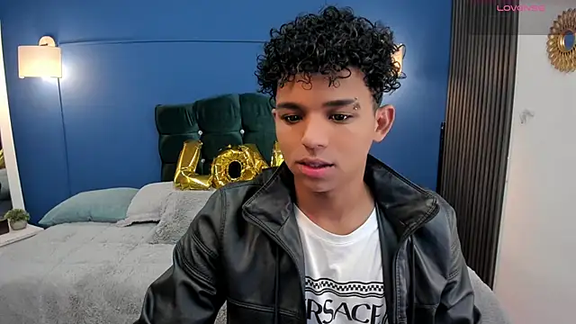 Snapshot of Noah_Smith04 chatting on 02-20-25, 01:08 Noah Smith04 online show from 02-20-25, 01:08