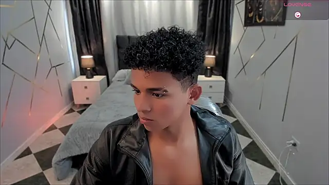 Snapshot of Noah_Smith04 chatting on 02-21-25, 06:59 Noah Smith04 online show from 02-21-25, 06:59