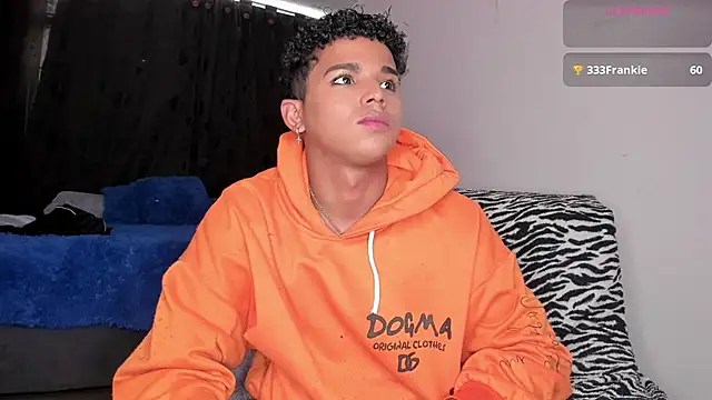 Snapshot of Noah_Smith04 chatting on 03-20-25, 07:14 Noah Smith04 online show from 03-20-25, 07:14