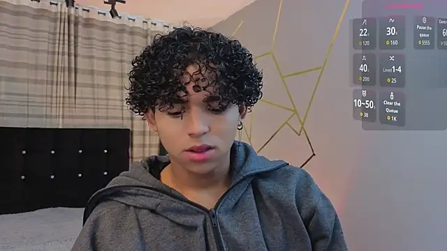 Snapshot of Noah_Smith04 chatting on 10-28-25, 02:09 Noah Smith04 online show from 10-28-25, 02:09