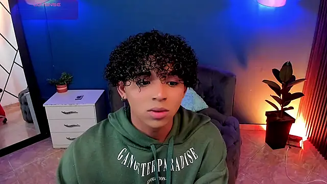 Snapshot of Noah_Smith04 chatting on 11-07-25, 04:34 Noah Smith04 online show from 11-07-25, 04:34