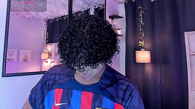 Snapshot of Noah_Smith04 chatting on 11-18-25, 12:20 Noah Smith04 online show from 11-18-25, 12:20