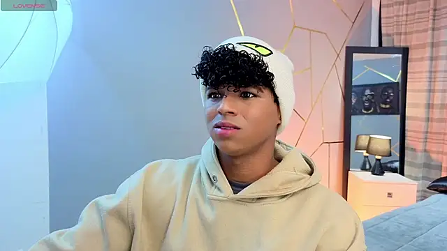 Snapshot of Noah_Smith04 chatting on 11-26-25, 12:17 Noah Smith04 online show from 11-26-25, 12:17