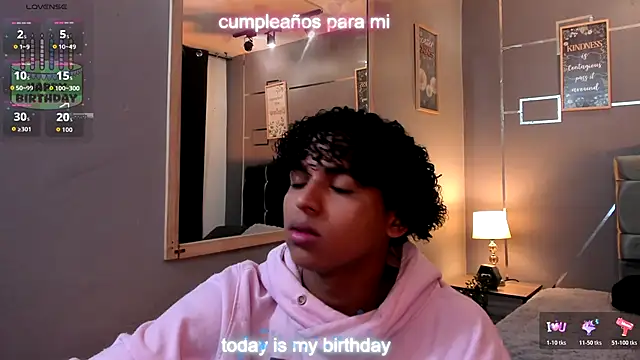 Snapshot of Noah_Smith04 chatting on 12-16-25, 01:38 Noah Smith04 online show from 12-16-25, 01:38