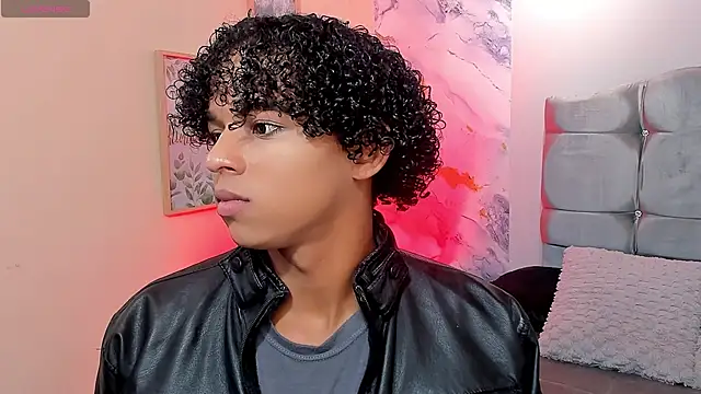 Snapshot of Noah_Smith04 chatting on 01-15-26, 02:10 Noah Smith04 online show from 01-15-26, 02:10