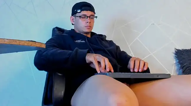 NoahhBrown online show from 01-12-25, 07:11