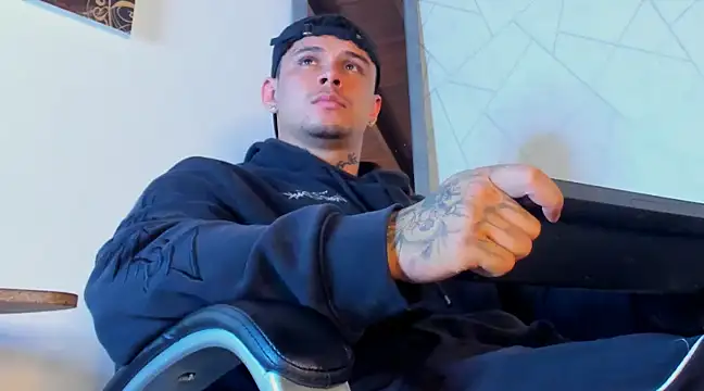 NoahhBrown online show from 03-12-25, 03:13