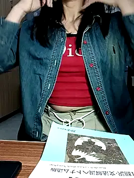 Snapshot of Blythe_69 chatting on 12-18-24, 12:51 Blythe 69 online show from 12-18-24, 12:51