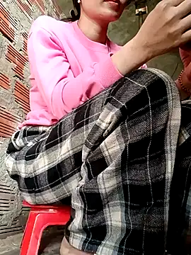 Snapshot of Blythe_69 chatting on 01-28-25, 06:49 Blythe 69 online show from 01-28-25, 06:49