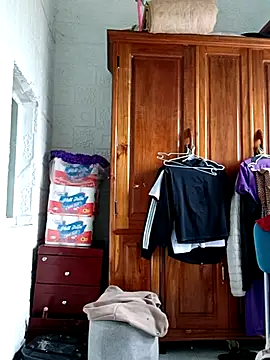 Snapshot of Blythe_69 chatting on 03-09-25, 04:05 Blythe 69 online show from 03-09-25, 04:05