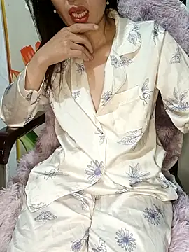 Snapshot of Blythe_69 chatting on 03-19-25, 06:35 Blythe 69 online show from 03-19-25, 06:35